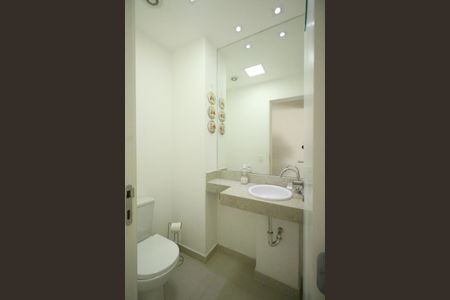 Apartamento para alugar com 135m², 4 quartos e 2 vagas Apartamento para alugar com 135m², 4 quartos e 2 vagasLavabo