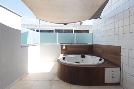 Apartamento para alugar com 100m², 2 quartos e 2 vagasCobertura