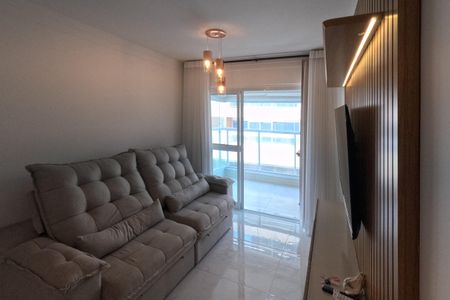 Sala de estar e jantar de apartamento para alugar com 3 quartos, 99m² em Gonzaga, Santos