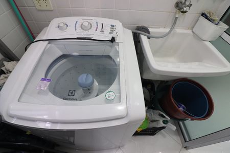 Apartamento à venda com 65m², 3 quartos e 1 vagaÁrea de Serviço