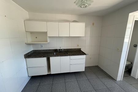 Apartamento à venda com 199m², 3 quartos e 2 vagas Apartamento à venda com 199m², 3 quartos e 2 vagasCozinha
