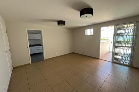 Apartamento à venda com 199m², 3 quartos e 2 vagas Apartamento à venda com 199m², 3 quartos e 2 vagasSala
