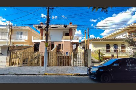 Fachada de casa à venda com 3 quartos, 250m² em Jardim São Paulo, São Paulo