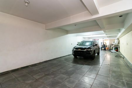 Garagem de casa à venda com 3 quartos, 250m² em Jardim São Paulo, São Paulo
