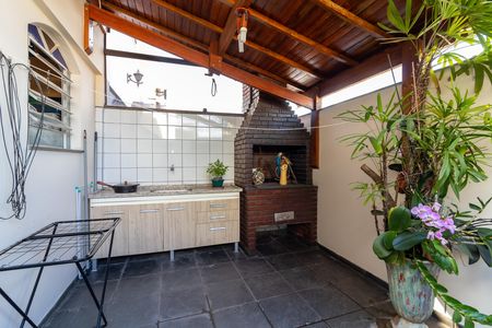 Quintal de casa à venda com 3 quartos, 250m² em Jardim São Paulo, São Paulo