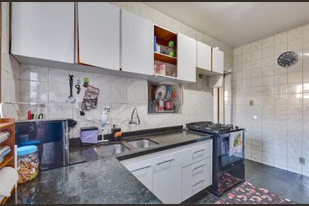 Casa à venda com 3 quartos, 240m² em Vila Alexandria, São Paulo