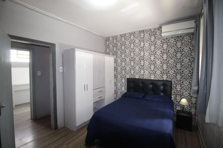 Quarto 1 de apartamento à venda com 2 quartos, 67m² em Floresta, Porto Alegre