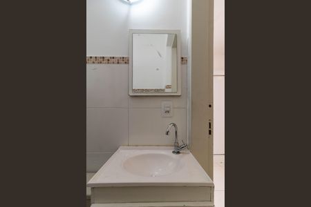 Banheiro de kitnet/studio para alugar com 1 quarto, 28m² em Perdizes, São Paulo