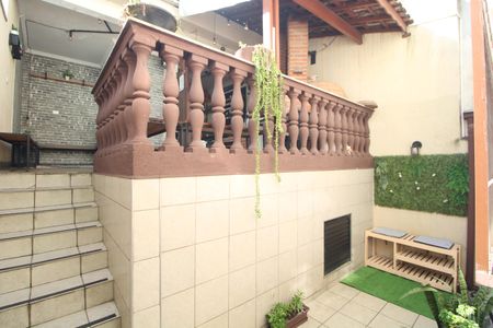 Casa à venda com 138m², 2 quartos e 2 vagasÁrea fundos da casa