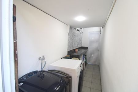 Casa à venda com 138m², 2 quartos e 2 vagasLavanderia