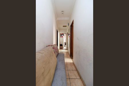 Casa à venda com 150m², 5 quartos e 1 vaga Casa à venda com 150m², 5 quartos e 1 vagaCorredor