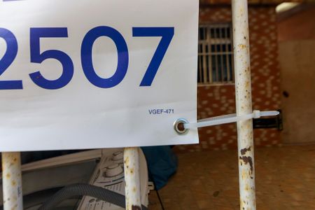 Casa à venda com 150m², 5 quartos e 1 vaga Casa à venda com 150m², 5 quartos e 1 vagaPlaca Instalada