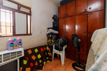 Casa à venda com 150m², 5 quartos e 1 vaga Casa à venda com 150m², 5 quartos e 1 vagaQuarto 1