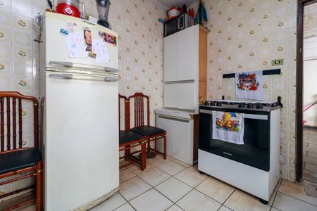 Casa à venda com 150m², 5 quartos e 1 vaga Casa à venda com 150m², 5 quartos e 1 vagaCozinha