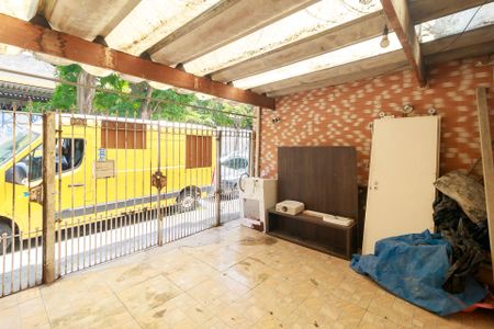 Casa à venda com 150m², 5 quartos e 1 vaga Casa à venda com 150m², 5 quartos e 1 vagaGaragem