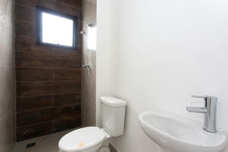 Apartamento para alugar com 29m², 2 quartos e sem vaga Apartamento para alugar com 29m², 2 quartos e sem vagaBanheiro