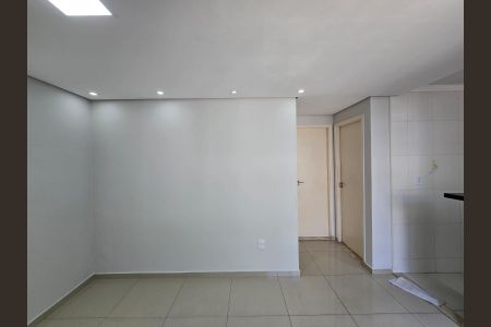 Sala  de apartamento para alugar com 2 quartos, 42m² em Água Chata, Guarulhos