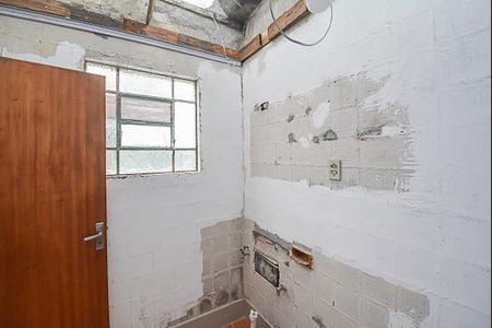 Casa à venda com 420m², 4 quartos e 2 vagas Casa à venda com 420m², 4 quartos e 2 vagasBanheiro de serviço