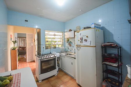 Casa à venda com 420m², 4 quartos e 2 vagas Casa à venda com 420m², 4 quartos e 2 vagasCozinha