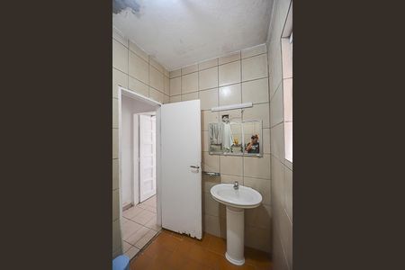 Casa à venda com 420m², 4 quartos e 2 vagas Casa à venda com 420m², 4 quartos e 2 vagasBanheiro 2
