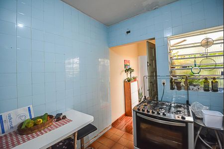 Casa à venda com 420m², 4 quartos e 2 vagas Casa à venda com 420m², 4 quartos e 2 vagasCozinha