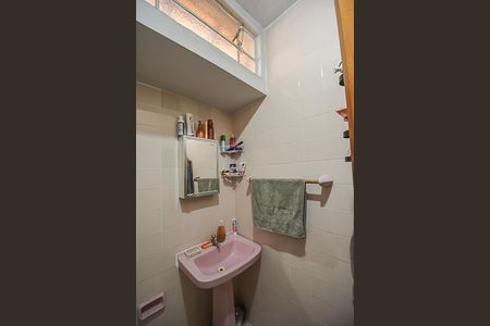 Casa à venda com 420m², 4 quartos e 2 vagas Casa à venda com 420m², 4 quartos e 2 vagasBanheiro da Suíte