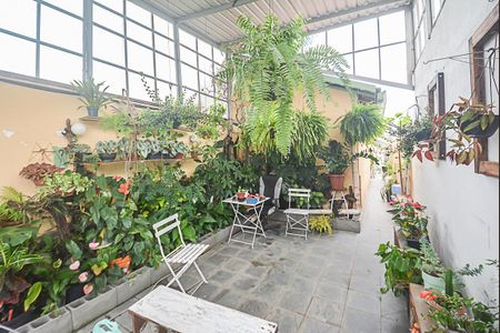 Casa à venda com 420m², 4 quartos e 2 vagas Casa à venda com 420m², 4 quartos e 2 vagasGaragem