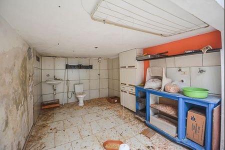 Casa à venda com 420m², 4 quartos e 2 vagas Casa à venda com 420m², 4 quartos e 2 vagasQuintal