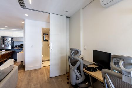 Apartamento à venda com 75m², 2 quartos e 2 vagasEscritório