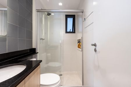 Apartamento à venda com 75m², 2 quartos e 2 vagasBanheiro do Corredor