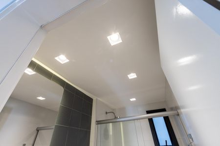Apartamento à venda com 75m², 2 quartos e 2 vagasBanheiro do Corredor