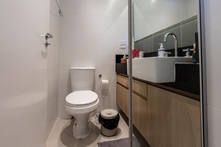 Apartamento à venda com 75m², 2 quartos e 2 vagasQuarto 1 - Banheiro da Suite