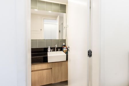 Apartamento à venda com 75m², 2 quartos e 2 vagasQuarto 1 - Banheiro da Suite