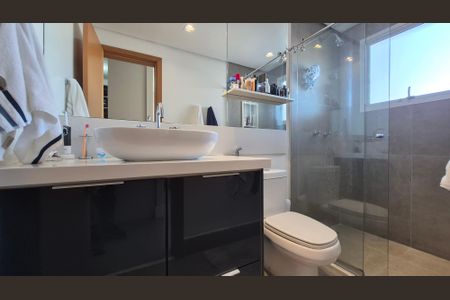 Apartamento à venda com 126m², 3 quartos e 3 vagasBanheiro da suíte 3