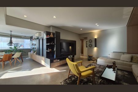 Sala de apartamento à venda com 3 quartos, 126m² em Vila Scarpelli, Santo André