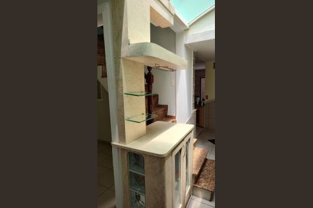 Casa à venda com 183m², 3 quartos e 4 vagasSala