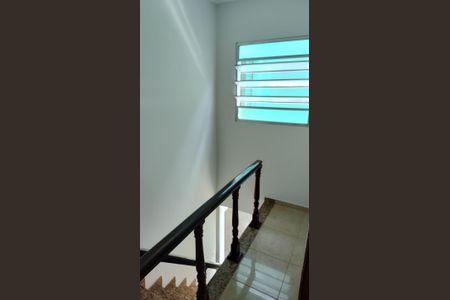 Casa à venda com 183m², 3 quartos e 4 vagasEscada