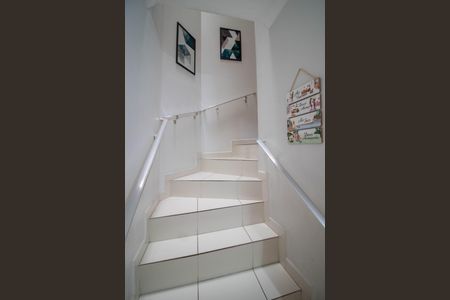 Casa à venda com 85m², 2 quartos e 1 vagaESCADAS