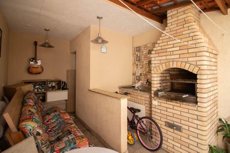 Casa à venda com 85m², 2 quartos e 1 vagaQUINTAL E ÁREA DE SERVIÇO