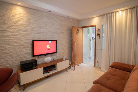 SALA de casa para alugar com 2 quartos, 85m² em Vila Romero, São Paulo