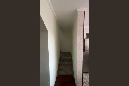 Casa à venda com 186m², 3 quartos e 4 vagasEscada
