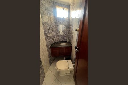 Casa à venda com 186m², 3 quartos e 4 vagasBanheiro