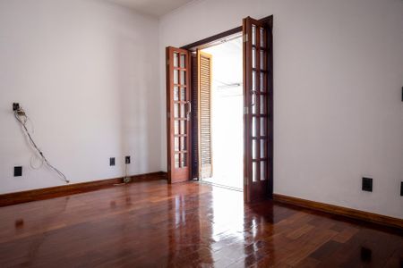 Casa para alugar com 360m², 4 quartos e 4 vagas Casa para alugar com 360m², 4 quartos e 4 vagasSuíte 2