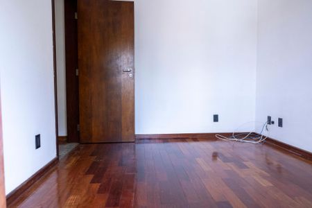 Casa para alugar com 360m², 4 quartos e 4 vagas Casa para alugar com 360m², 4 quartos e 4 vagasQuarto