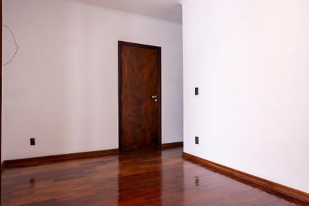 Casa para alugar com 360m², 4 quartos e 4 vagas Casa para alugar com 360m², 4 quartos e 4 vagasSuíte 2