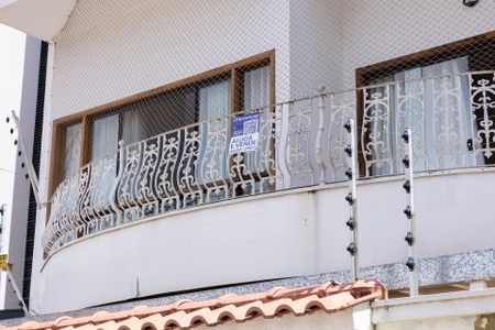 Casa para alugar com 360m², 4 quartos e 4 vagas Casa para alugar com 360m², 4 quartos e 4 vagasPLACA