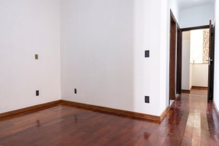 Casa para alugar com 360m², 4 quartos e 4 vagas Casa para alugar com 360m², 4 quartos e 4 vagasSuíte 3