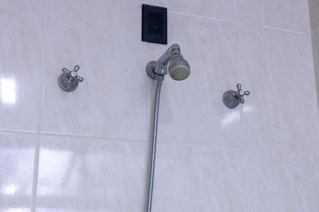 Casa para alugar com 360m², 4 quartos e 4 vagas Casa para alugar com 360m², 4 quartos e 4 vagasChuveiro