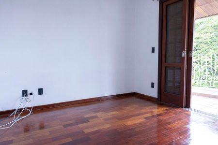 Casa para alugar com 360m², 4 quartos e 4 vagas Casa para alugar com 360m², 4 quartos e 4 vagasQuarto