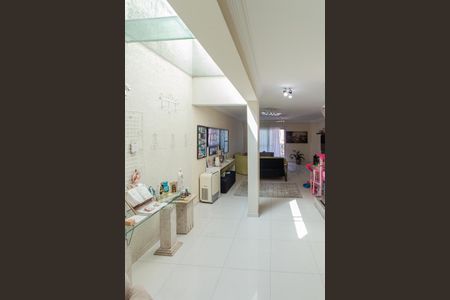 Casa para alugar com 174m², 3 quartos e 4 vagas Casa para alugar com 174m², 3 quartos e 4 vagasSala